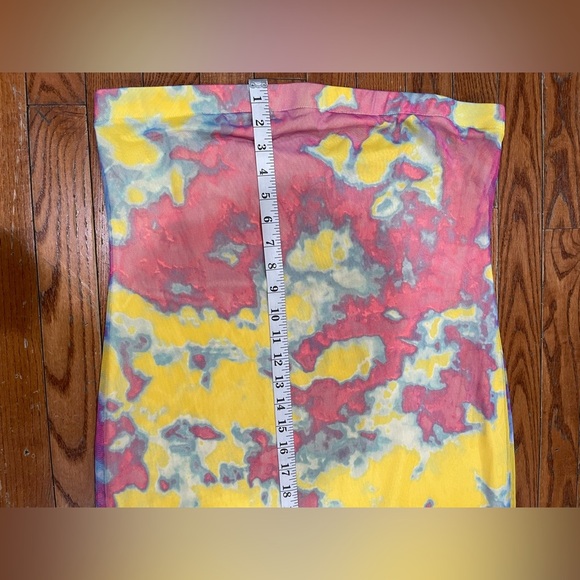 Floral circle trends 
Vibrant High-Low Tie-Dye Skirt - Picture 3 of 9